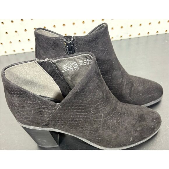 BC Footwear Womens Kettle Black Faux Suede Snake Print Ankle Zip Boots Size 6.5 - Picture 2 of 11